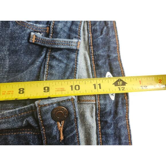 Old Navy Slim Midi Dark Beach Tree Denim Jean Shorts Women's 8 Cuffed Casual - Picture 4 of 8